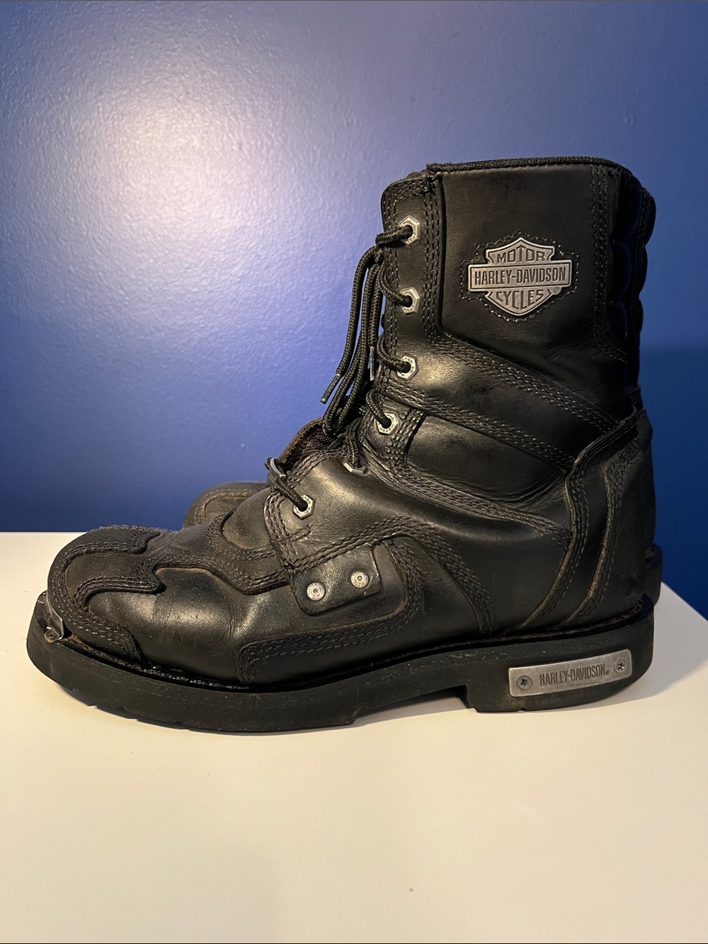 Harley-Davidson Black Leather Lace-Up Riding Boots with Metal Accents - Picture 4 of 8